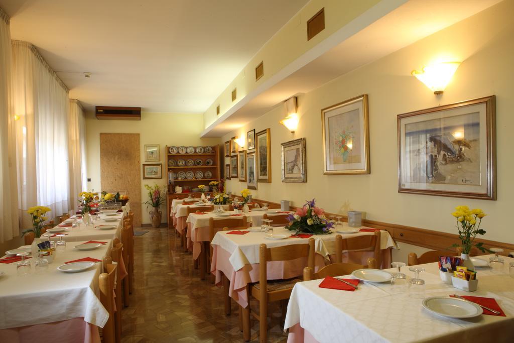 Albergo Alla Campana دولو المظهر الخارجي الصورة