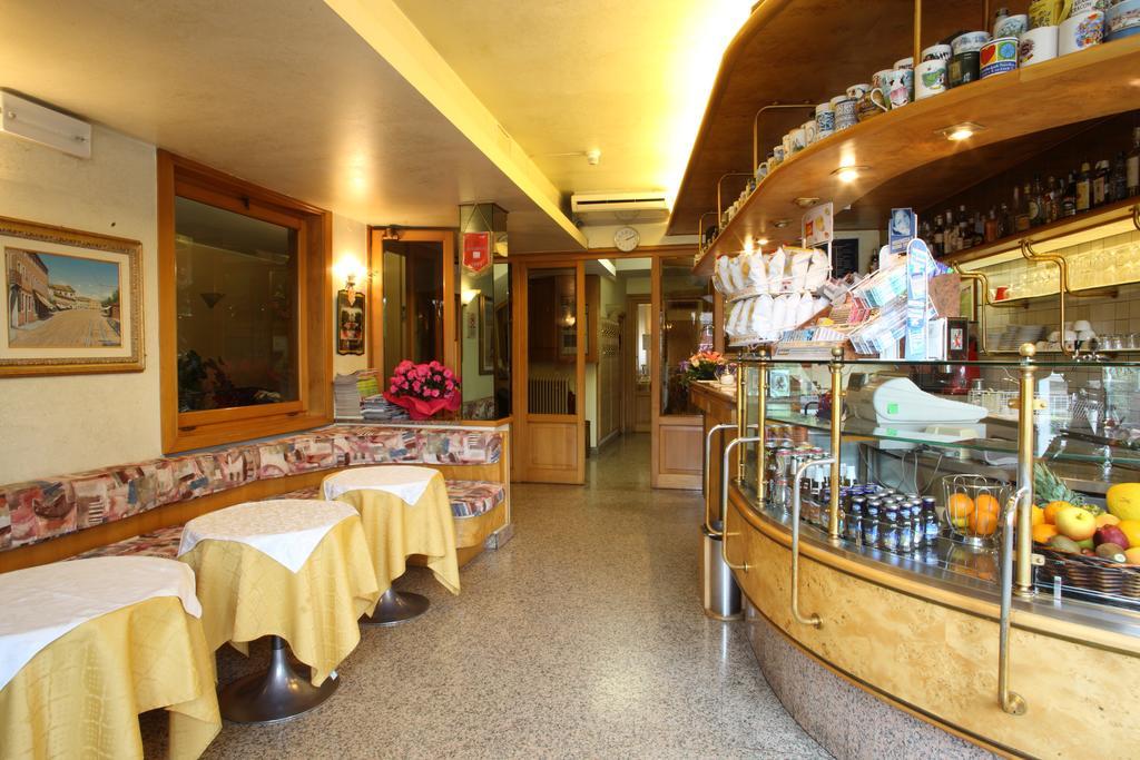 Albergo Alla Campana دولو المظهر الخارجي الصورة